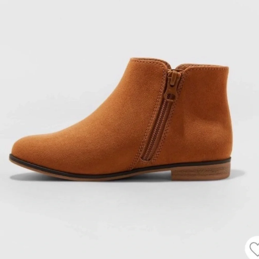 Cat & Jack Girls Opal Brown Ankle Booties Side Zip Size 2